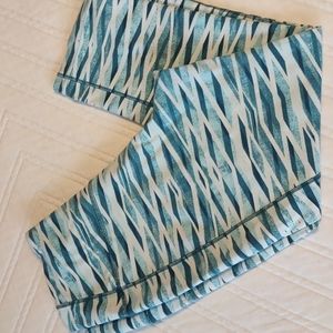 Nike women's dry-fit athletic capris. Size M